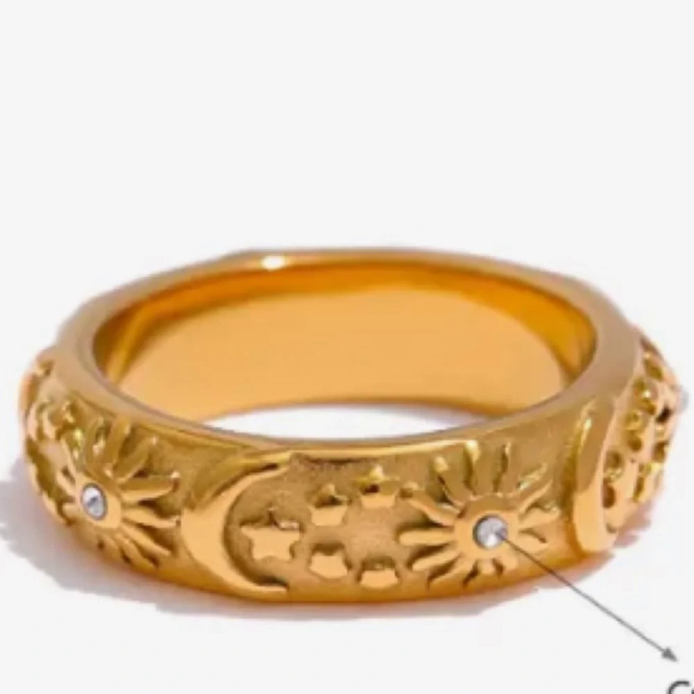 - New- 18k Gold Finish Handcrafted Sun, Star & Moon Ring Size 8